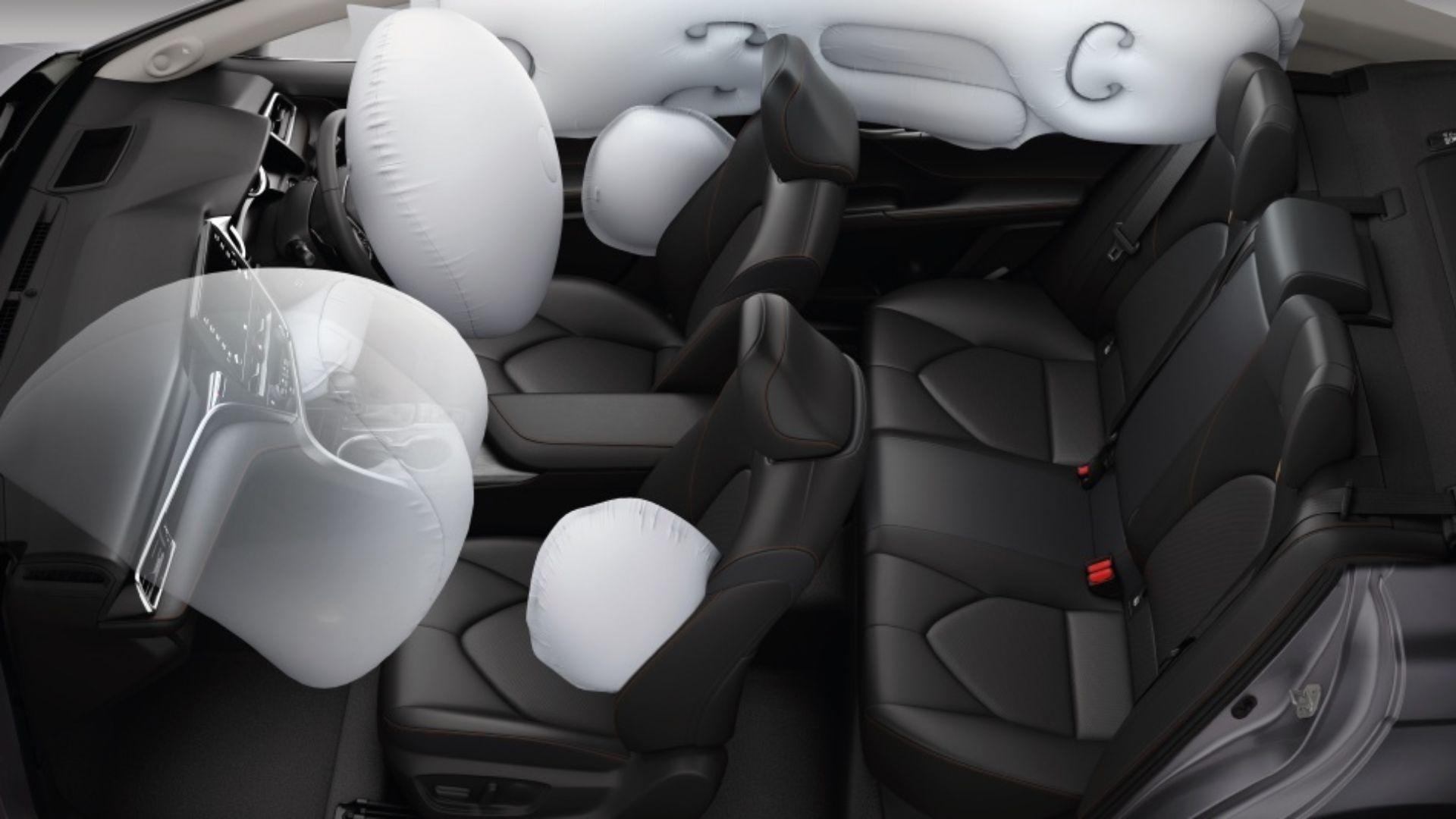 TRAC - LuxCar - Toyota Camry - Interior 2.jpg