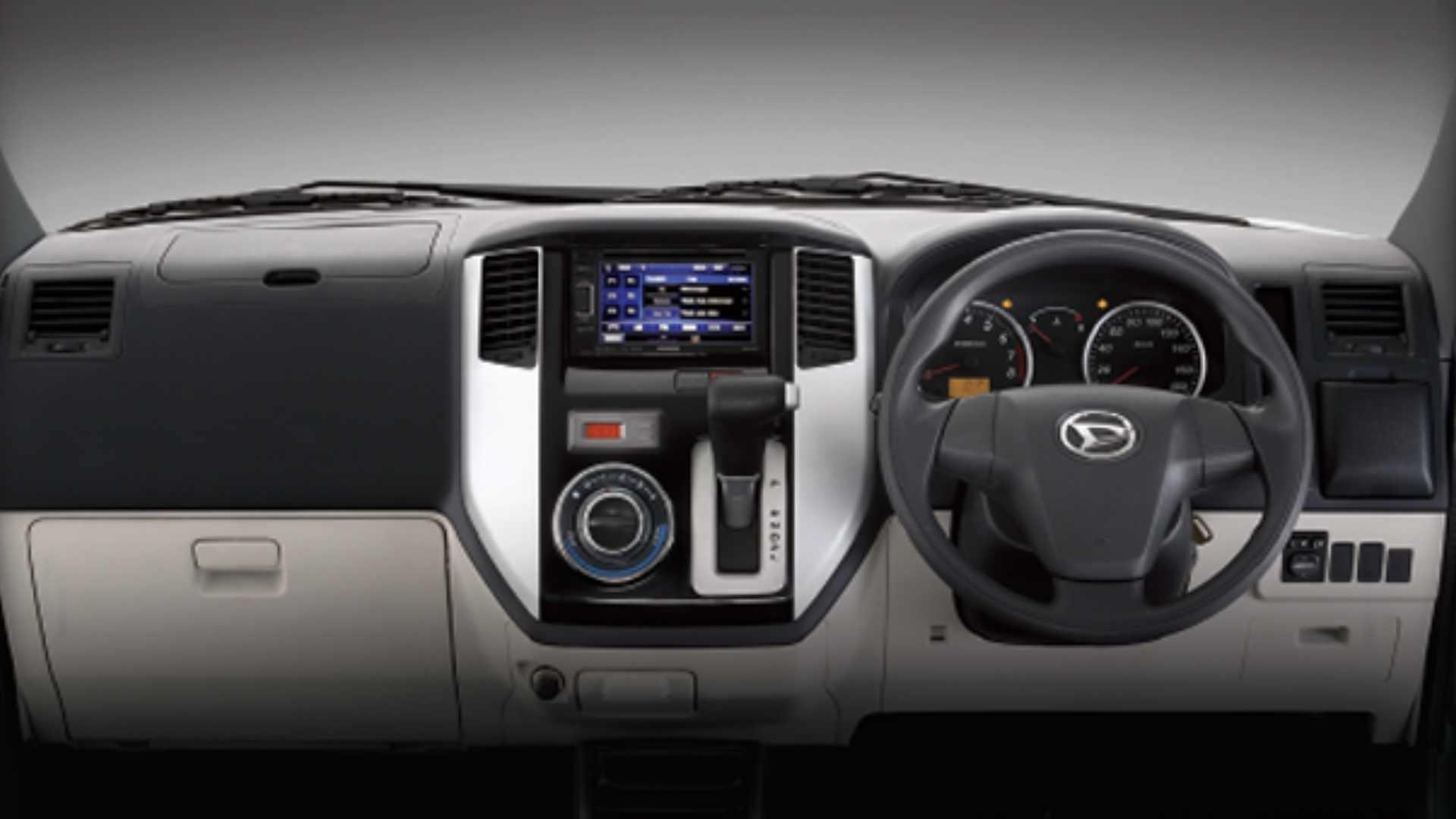 TRAC - MVP Car - Daihatsu Luxio Interior 0.jpg