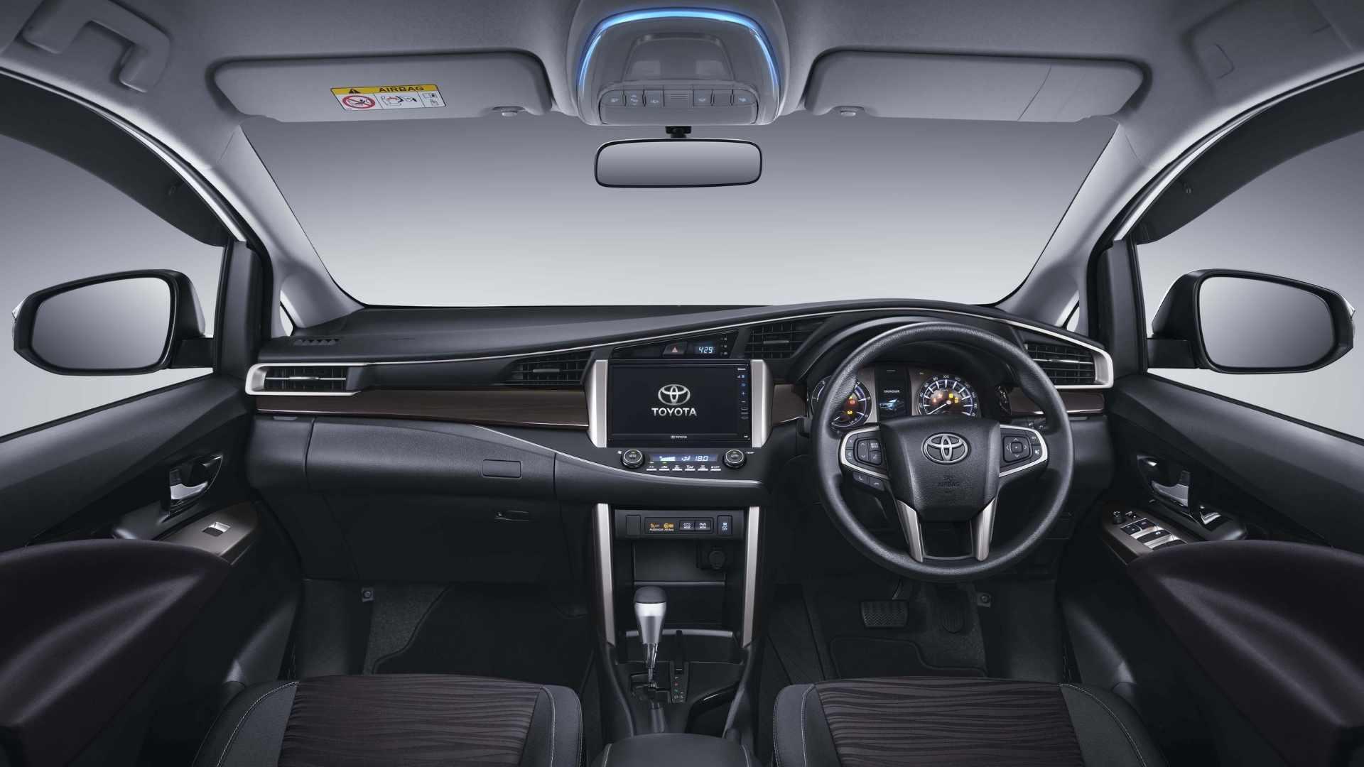 TRAC - MVP Car - Toyota Innova Interior 02.jpg