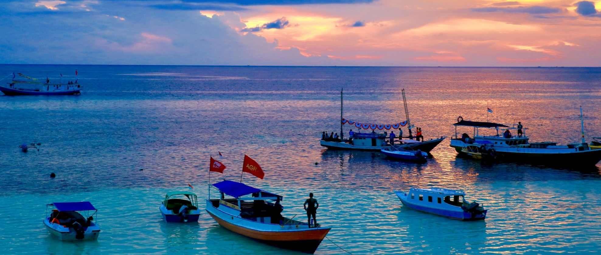 10 Tanjung Bira, Pantai Cantik di cocok untuk healing.jpg