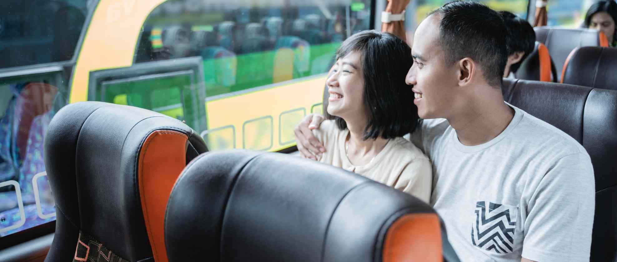 05 5 Tips Mengusir Bosan Saat Bepergian Dengan Bus.jpg