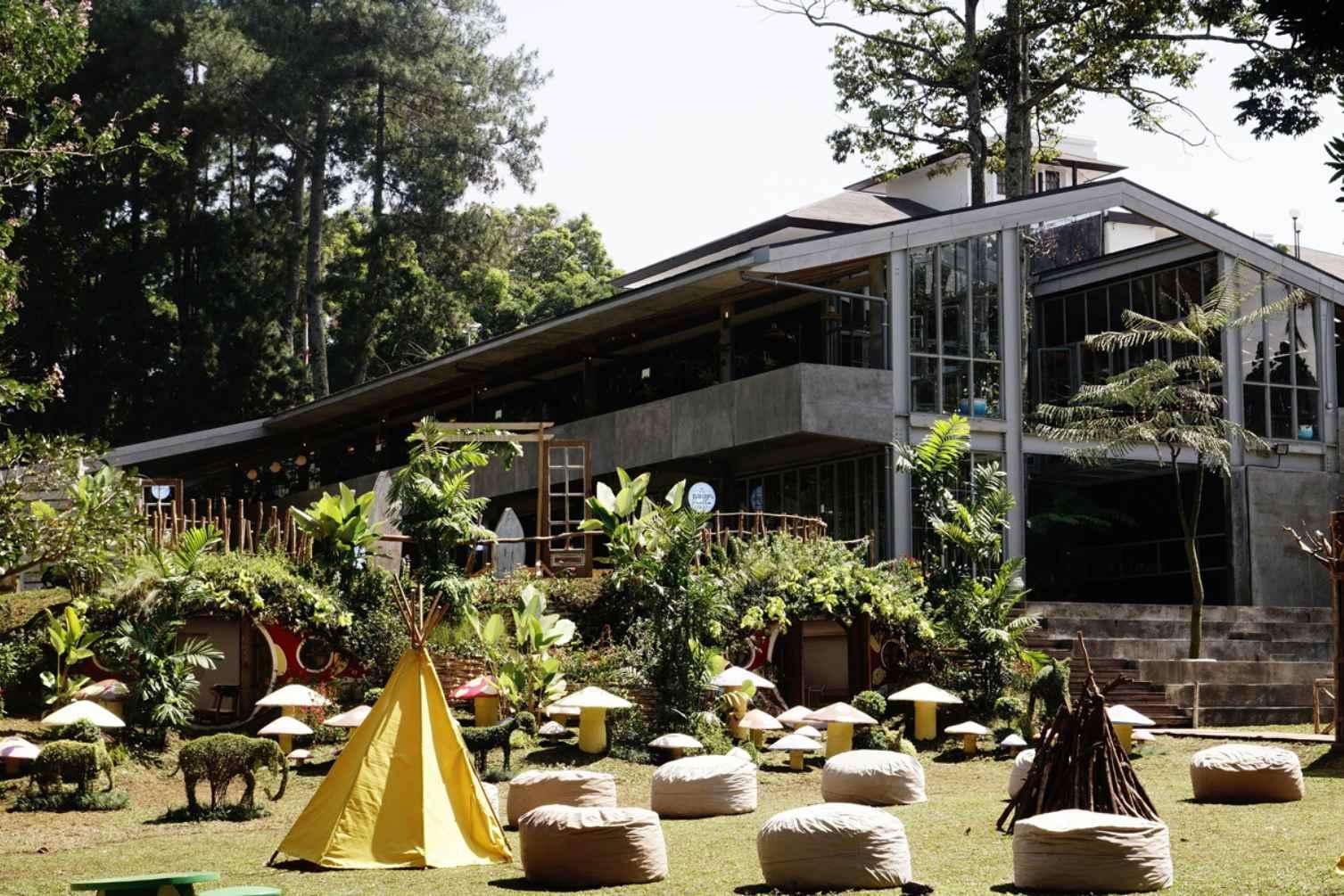 Nara Park Bandung, Tempat Hangout Kekinian Untuk Semua Kalangan