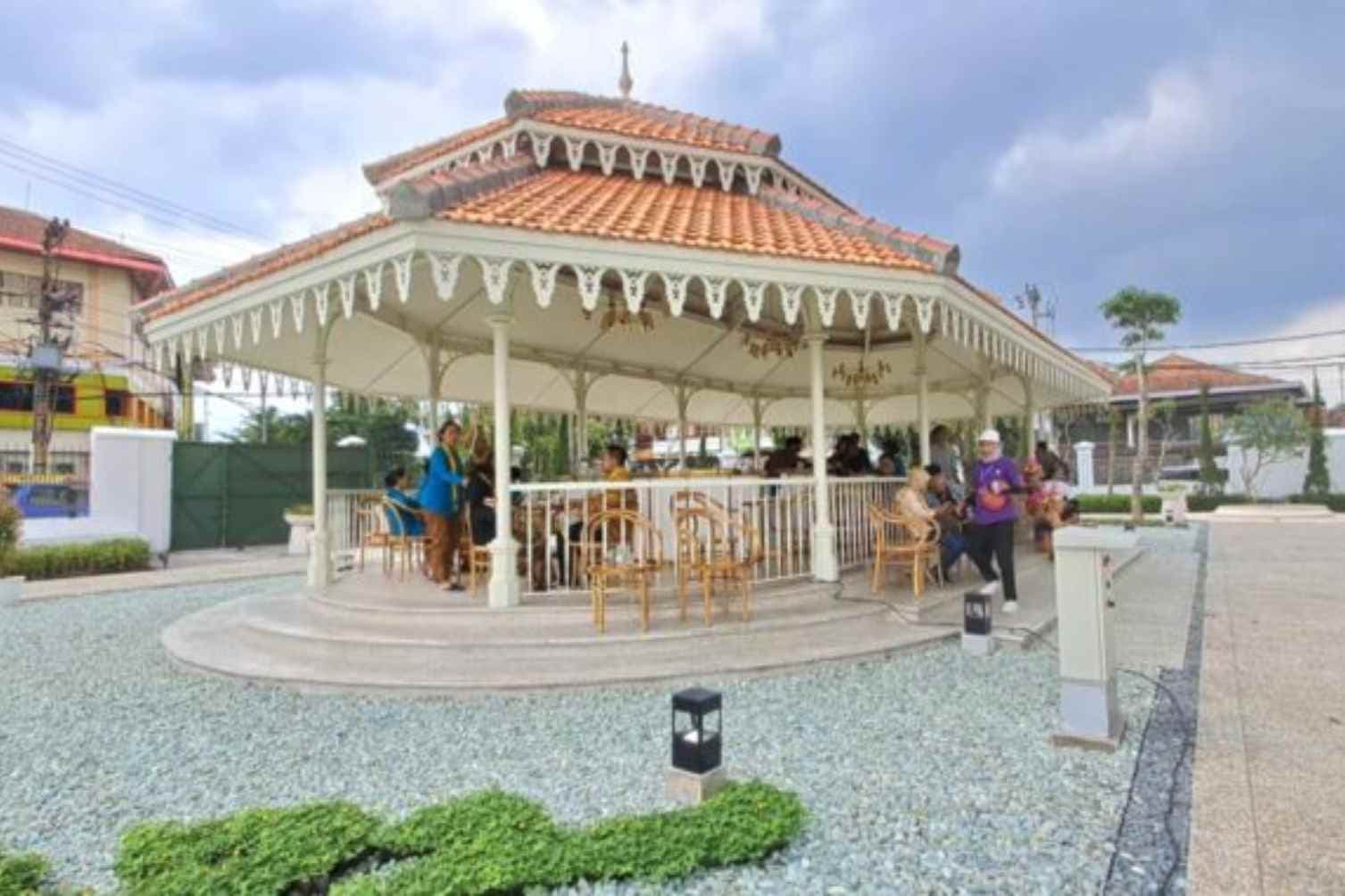 Pracima Tuin Mangkunegaran, Sensasi Makan Enak ala Bangsawan