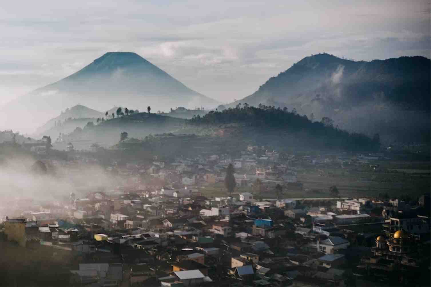 5 Negeri Di atas Awan Yang Bisa Disambangi Sambil Mudik Lebaran