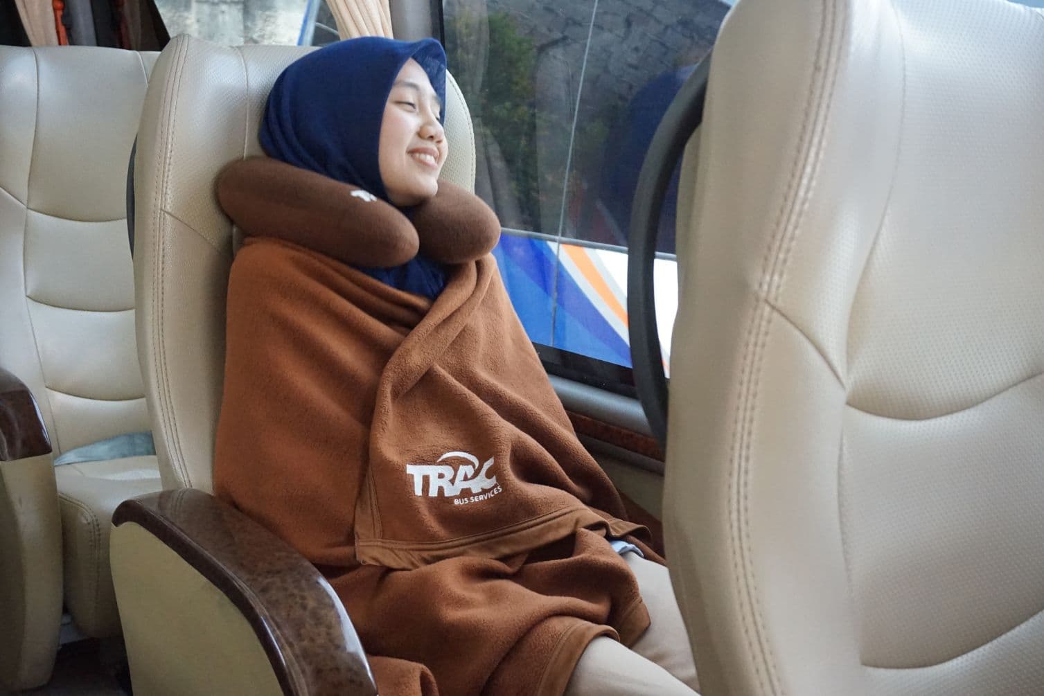 Cara Mencegah Mabuk Perjalanan di Dalam Bus dan Mobil