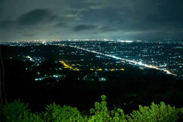 Menikmati Malam Romantis di Bukit Bintang Jogja