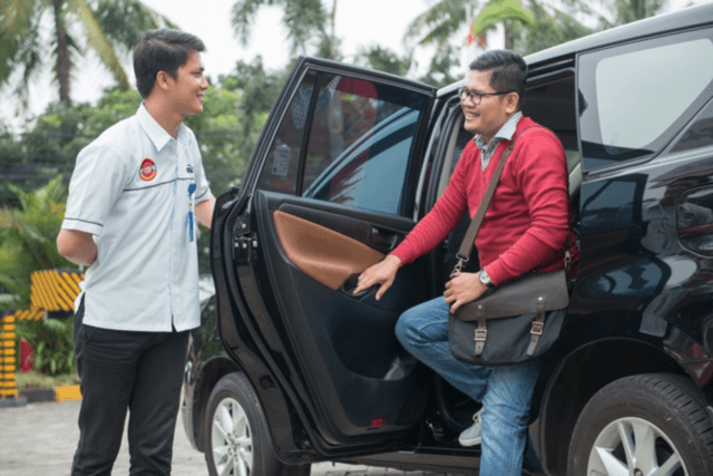 Mobil Masuk Bengkel Usai Liburan? Sewa Mobil TRAC Aja!