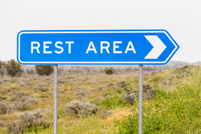 Mudik pakai Mobil? Ini Daftar Rest Area Tol Trans Jawa buat Istirahat