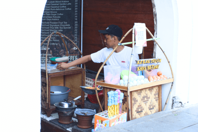 Wisata Kuliner: Berburu Makanan Khas Jakarta
