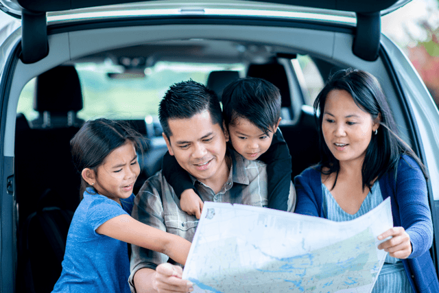 Rekomendasi Mobil MPV Paling Irit Buat Road Trip