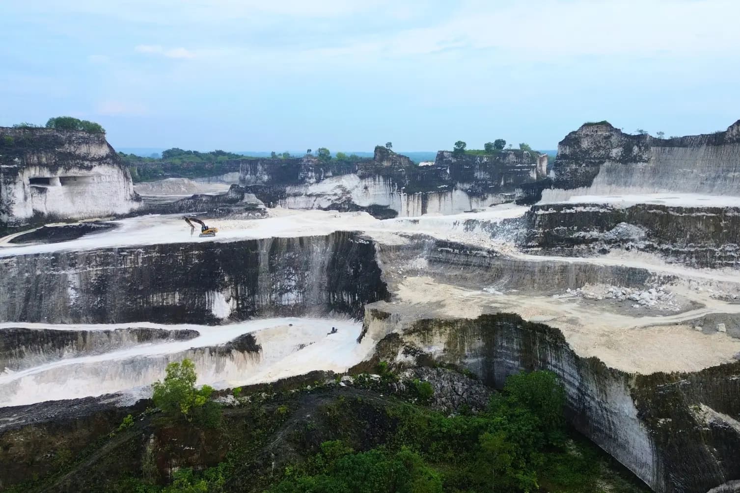 Pesona Bukit Jaddih: Lokasi Instagramable di Madura