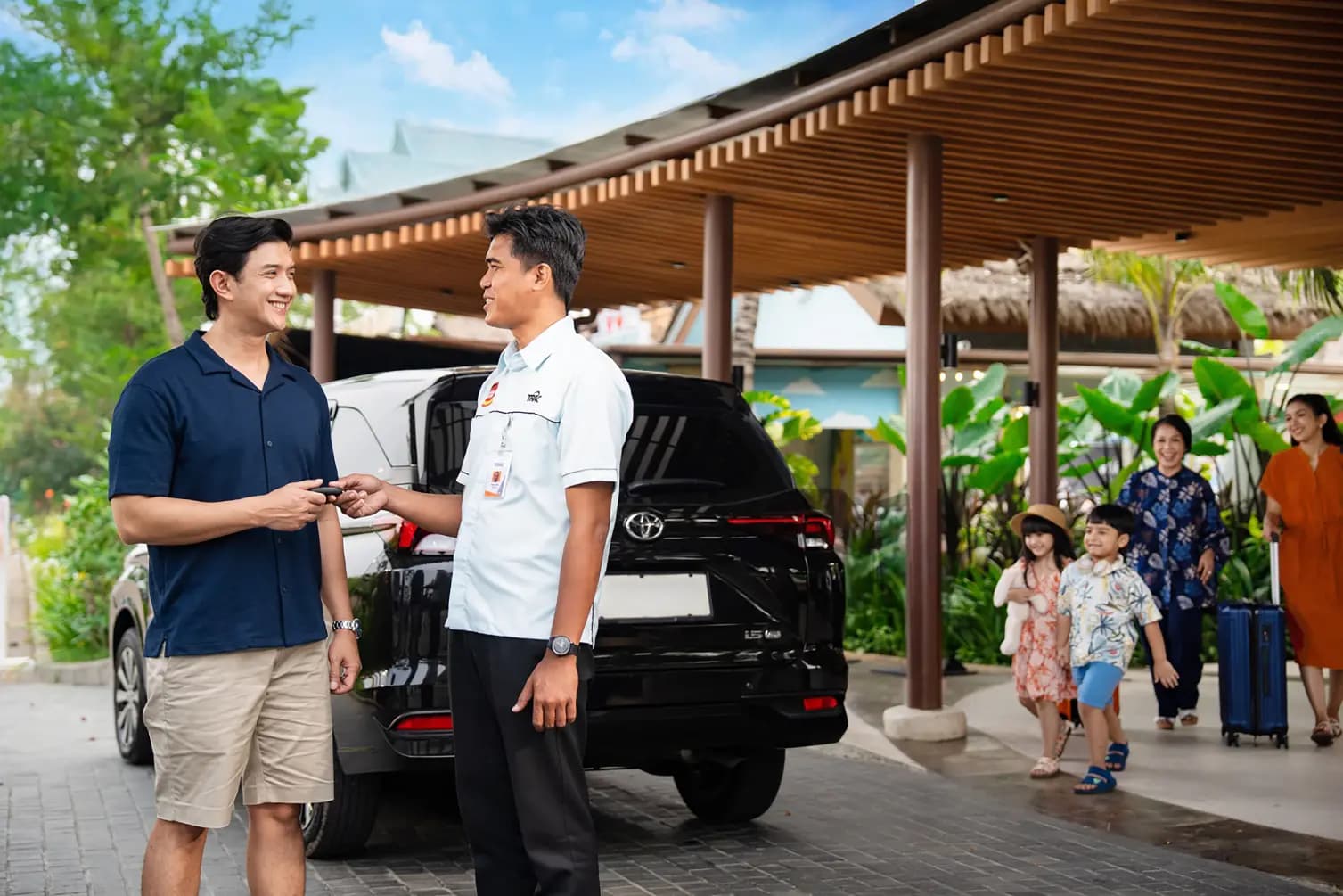 Rental Mobil Lepas Kunci vs Dengan Pengemudi, Ini Bedanya!
