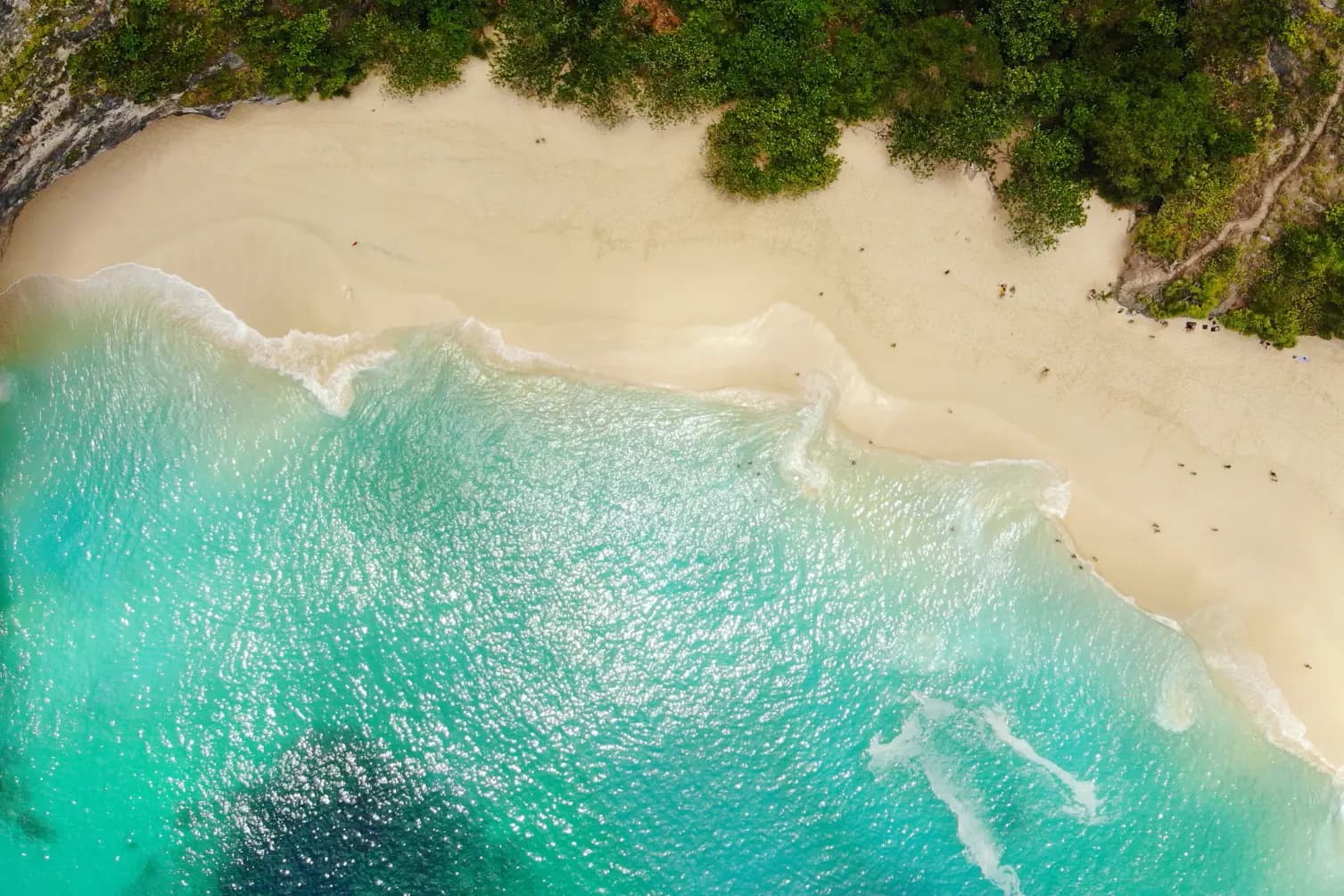 Panduan Wisata Nusa Penida: Dari Kelingking Beach hingga Manta Point