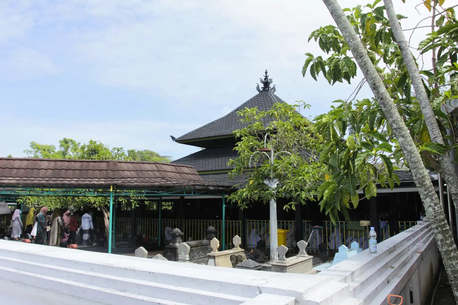 Melihat Lebih Dekat Makam Sunan Kalijaga di Demak