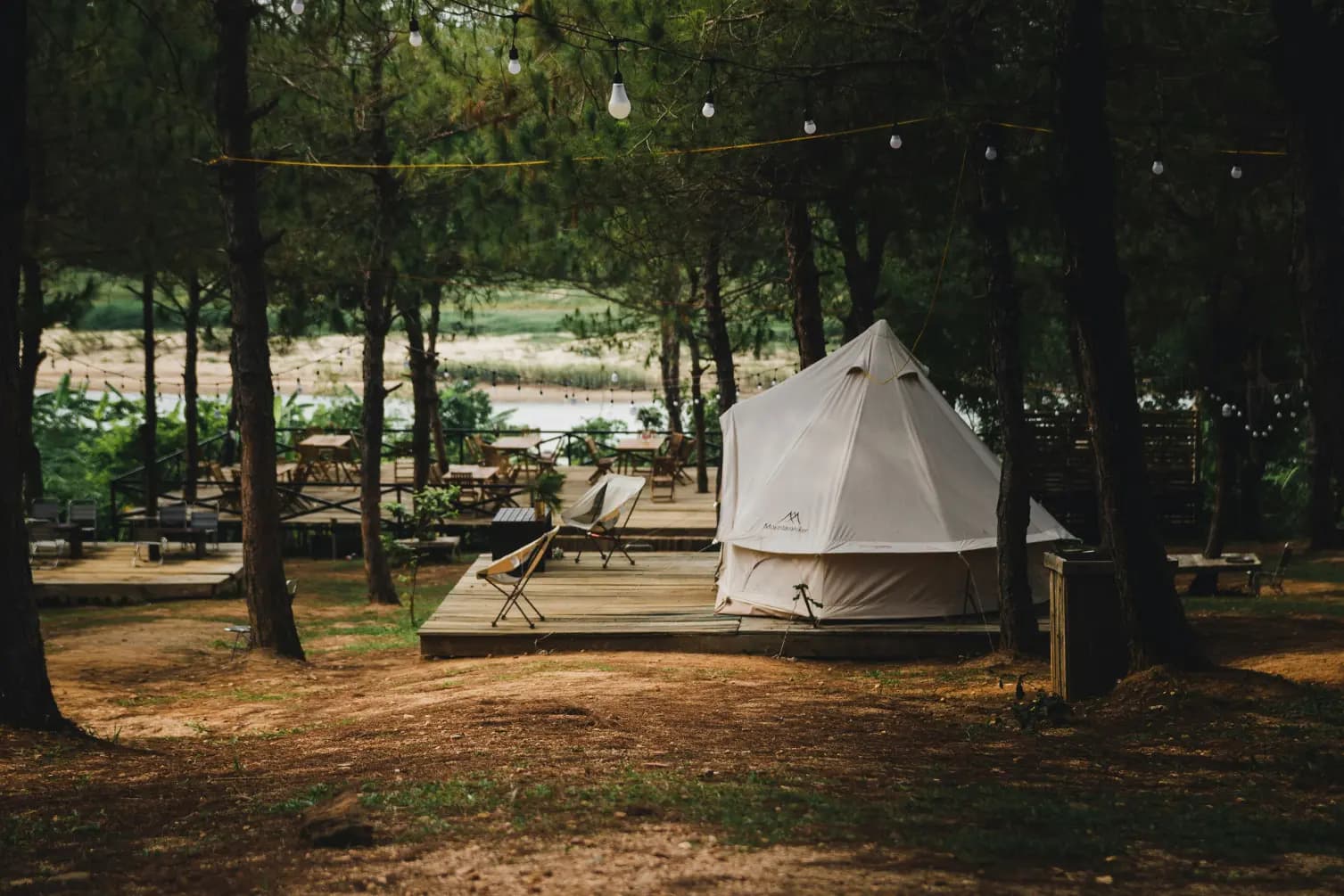 Camping, Glamping & Campervan: Mana Gaya Liburan Paling Cocok buat Keluarga?