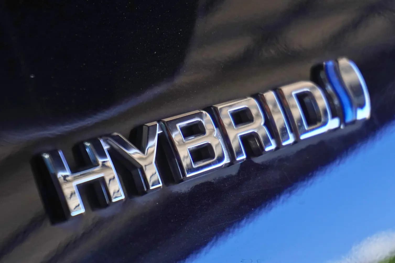 Mengenal Mobil Hybrid, Jenis & Keunggulannya