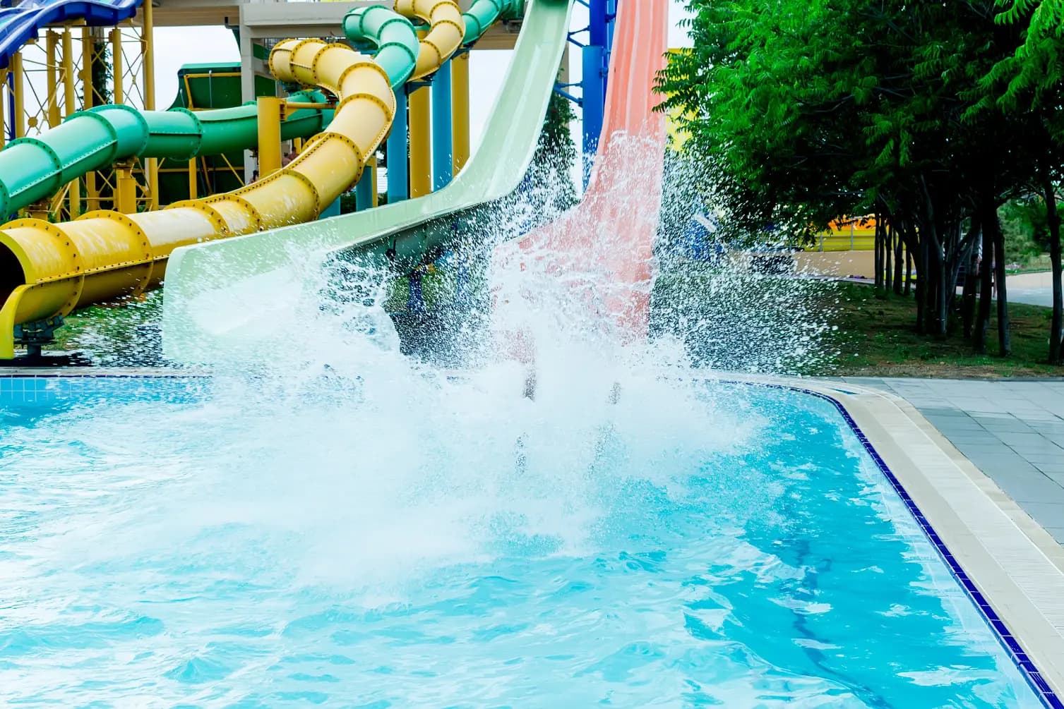 5 Waterpark Bogor Paling Seru untuk Long Weekend Keluarga